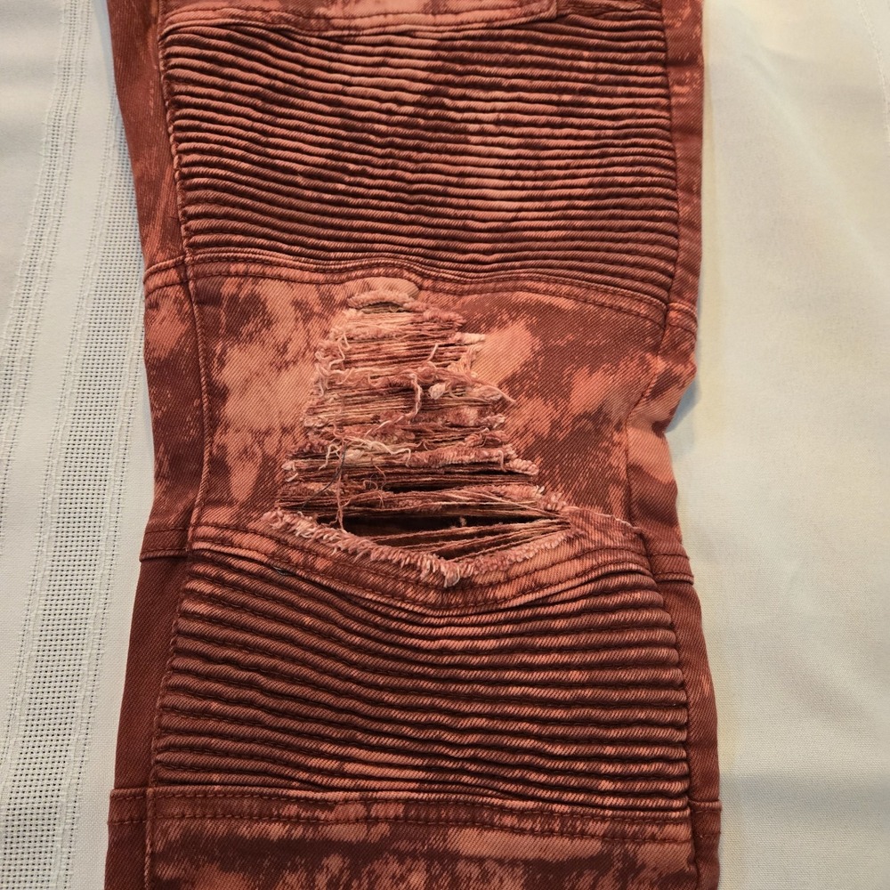 Crysp Denim Red Men's Skywalker Biker Jeans Distressed Rips 36x31 - Picture 2 of 11